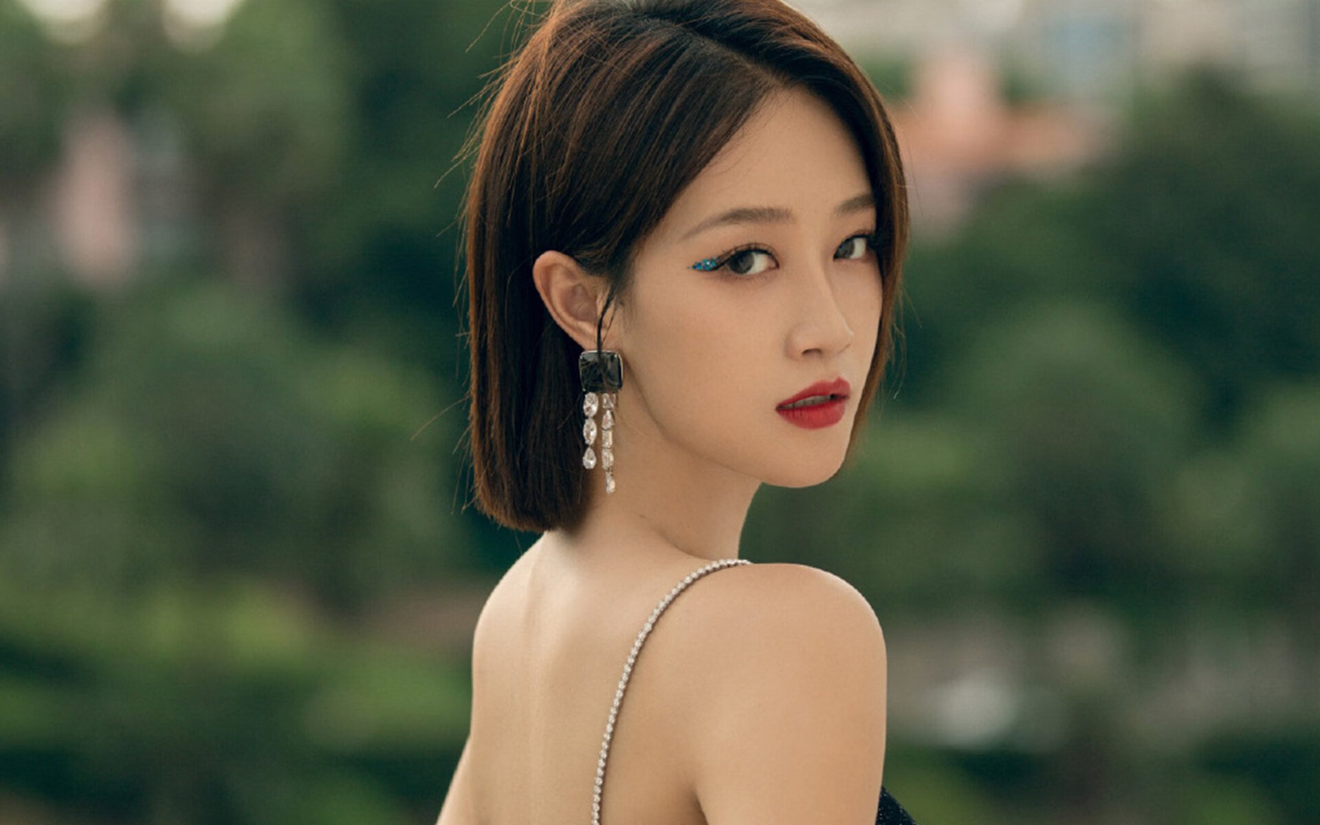 城市艺术体操表演,运动与文化的精彩融合,城市艺术字体设计