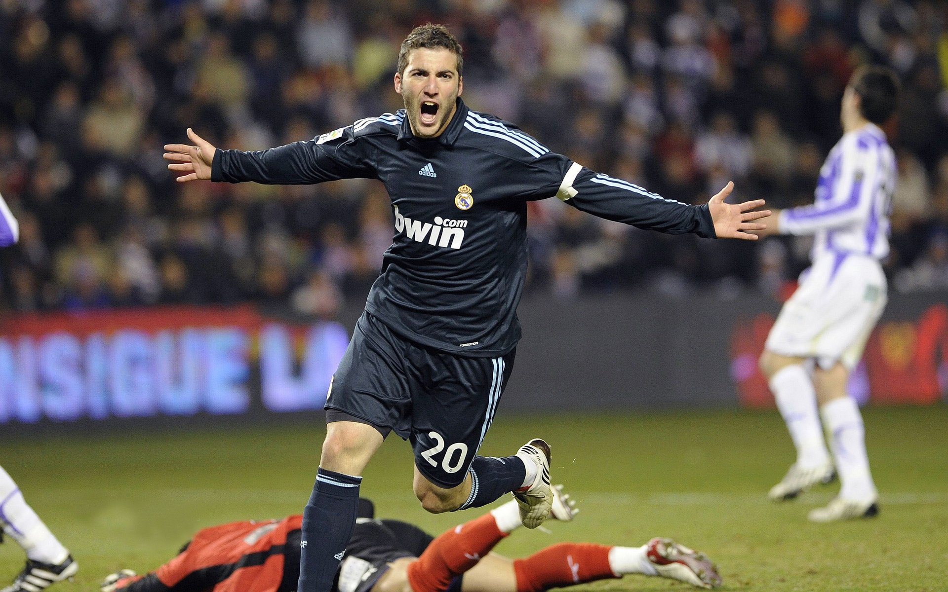 _湖人迎来胜利潮，重燃希望_，湖人2021